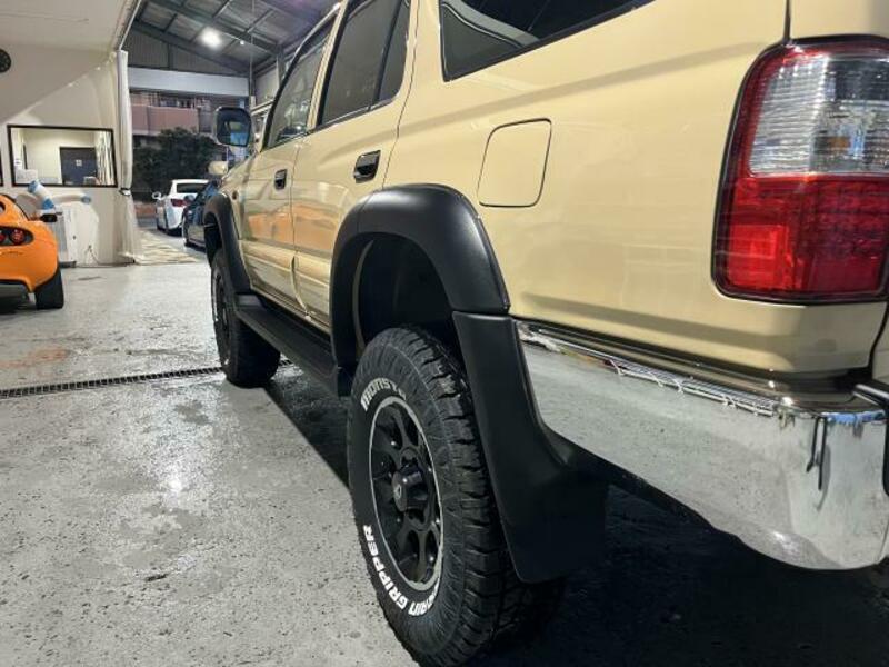 HILUX SURF
