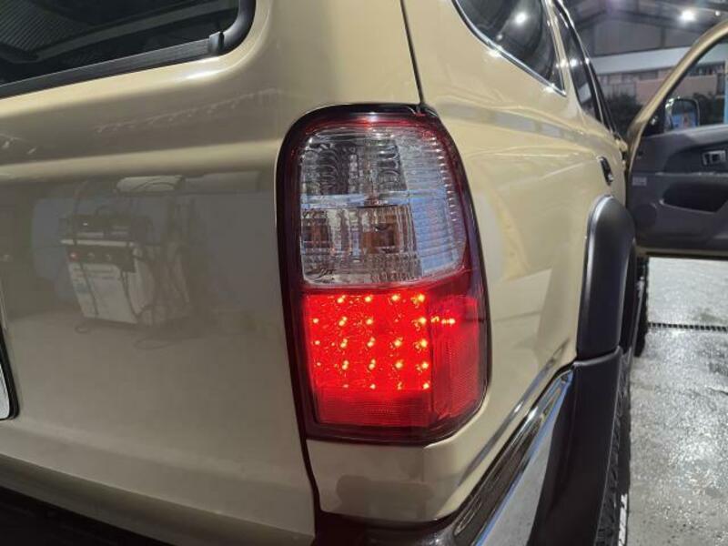 HILUX SURF