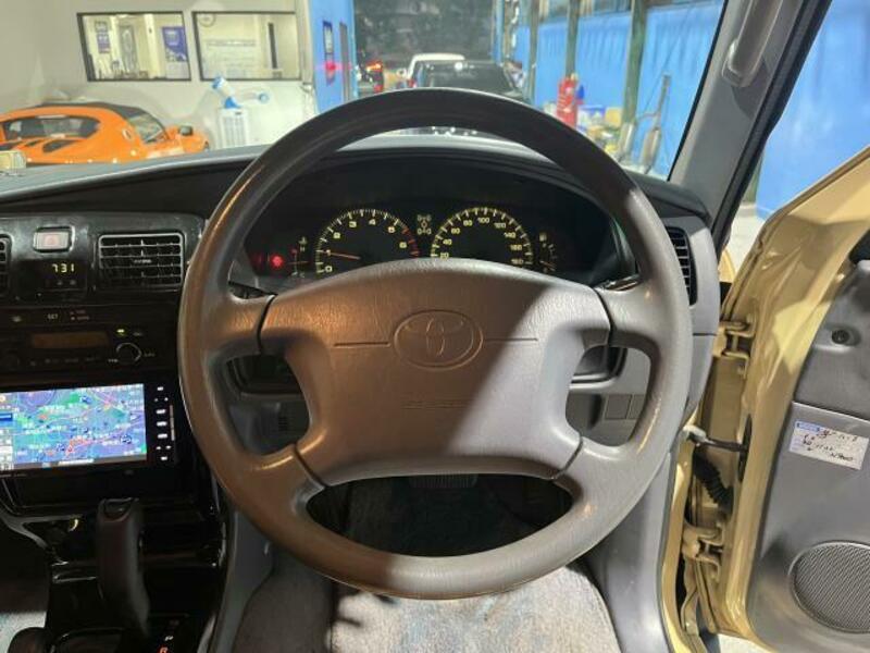 HILUX SURF