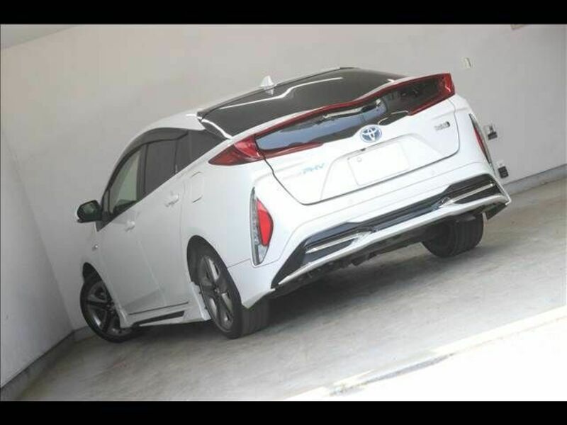 PRIUS PHV