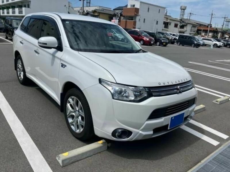 MITSUBISHI OUTLANDER PHEV