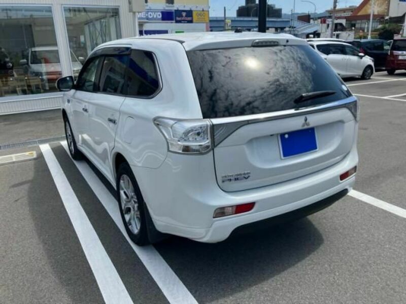 OUTLANDER PHEV