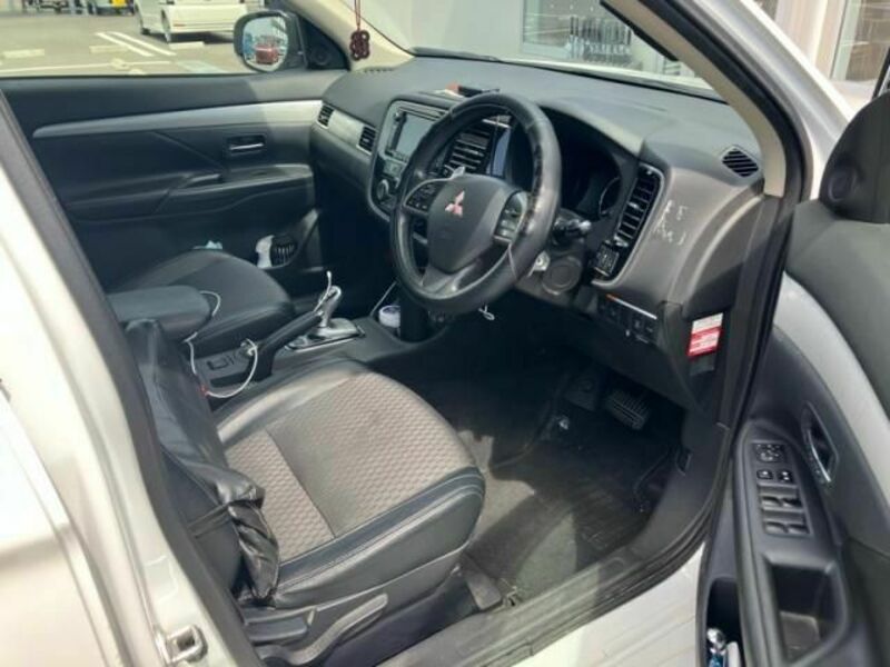 OUTLANDER PHEV