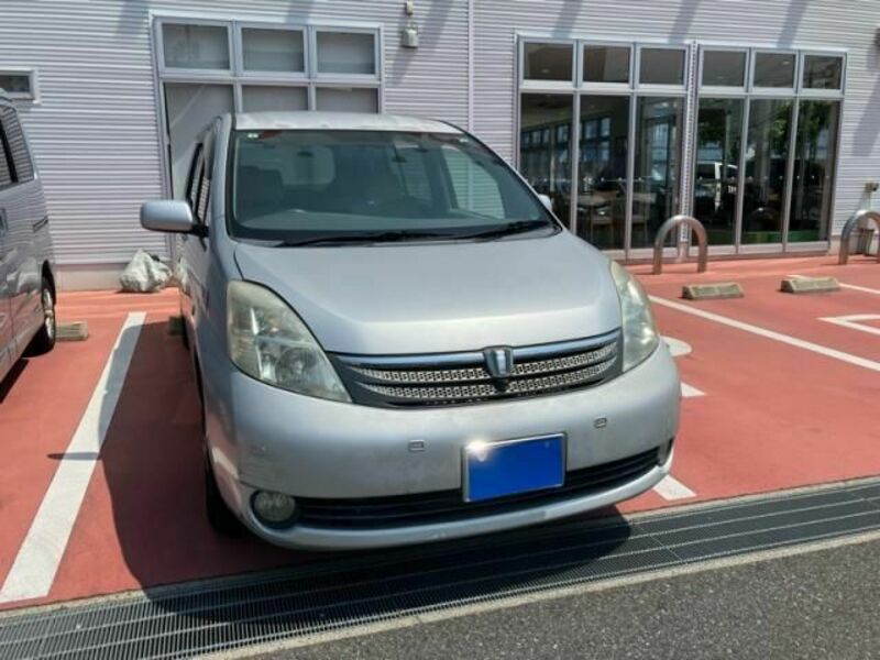TOYOTA ISIS