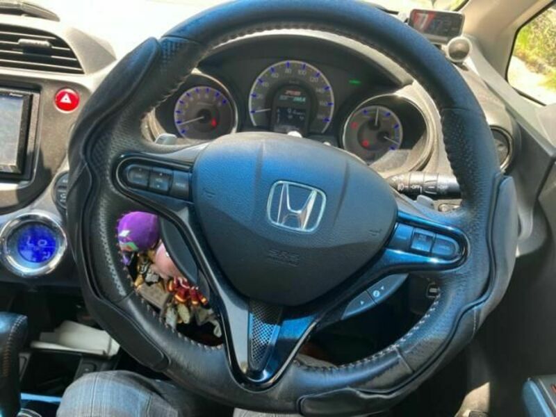 FIT HYBRID