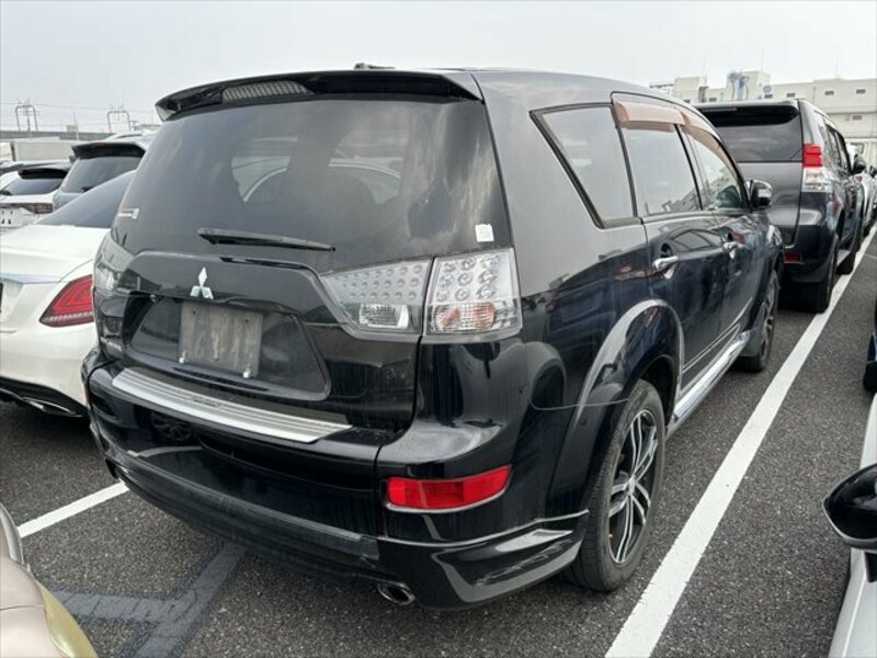 OUTLANDER