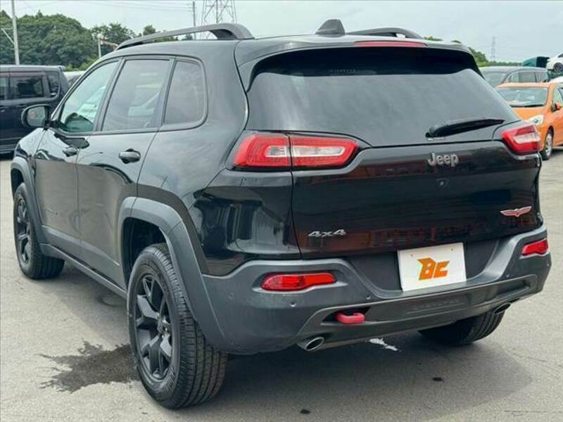 JEEP CHEROKEE