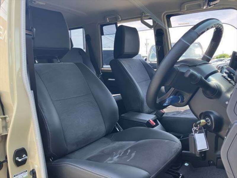 LAND CRUISER