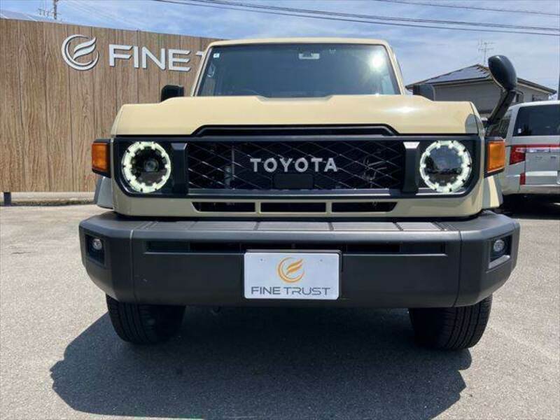 LAND CRUISER