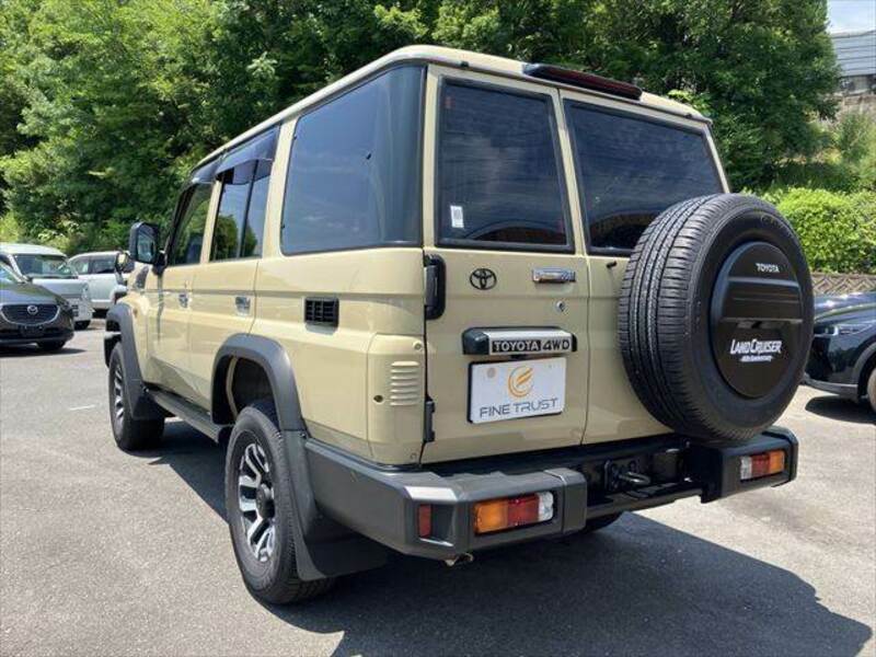 LAND CRUISER