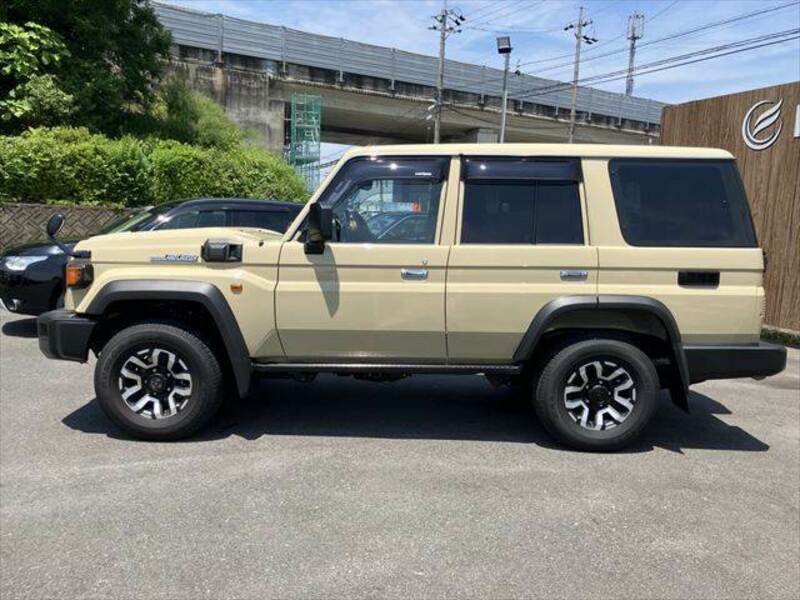 LAND CRUISER