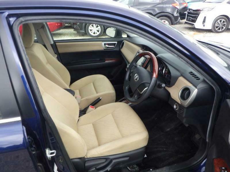 COROLLA AXIO