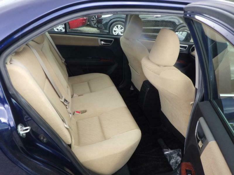 COROLLA AXIO