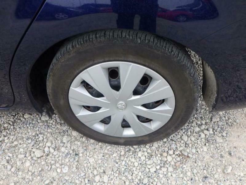COROLLA AXIO