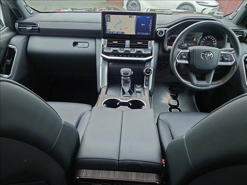 LAND CRUISER
