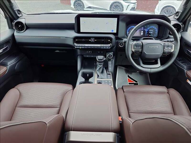 LAND CRUISER
