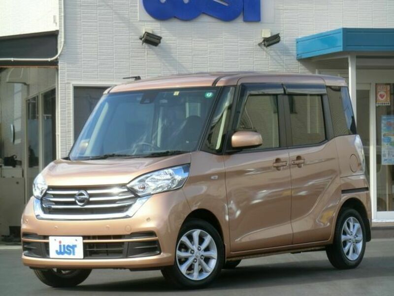 NISSAN DAYZ ROOX