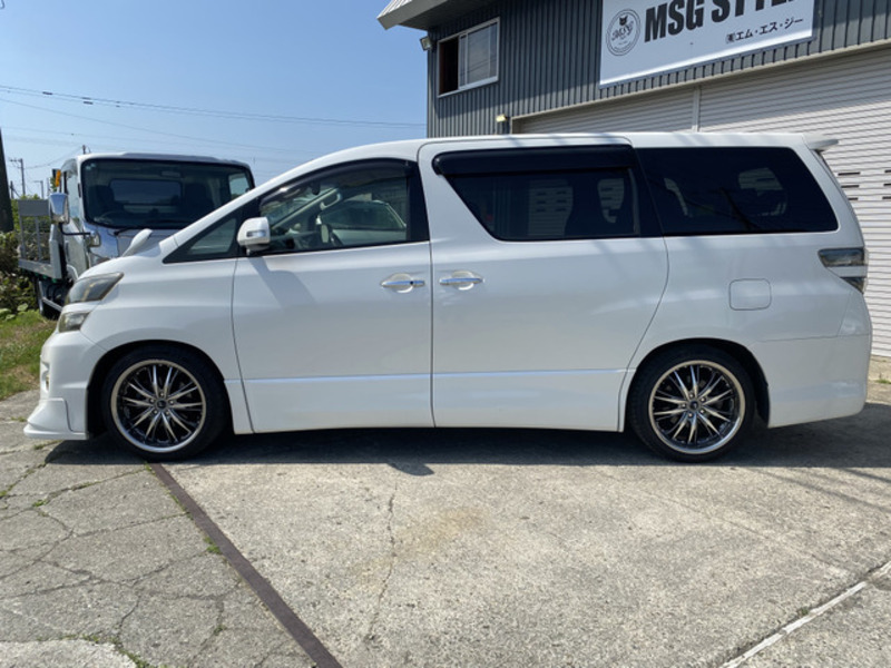 VELLFIRE