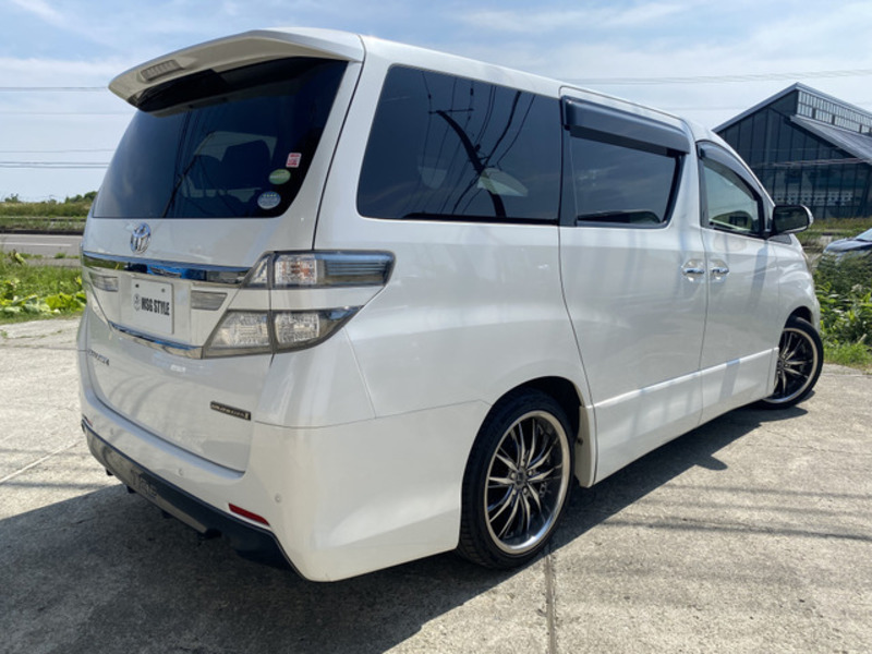 VELLFIRE
