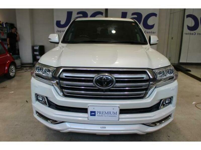 LAND CRUISER
