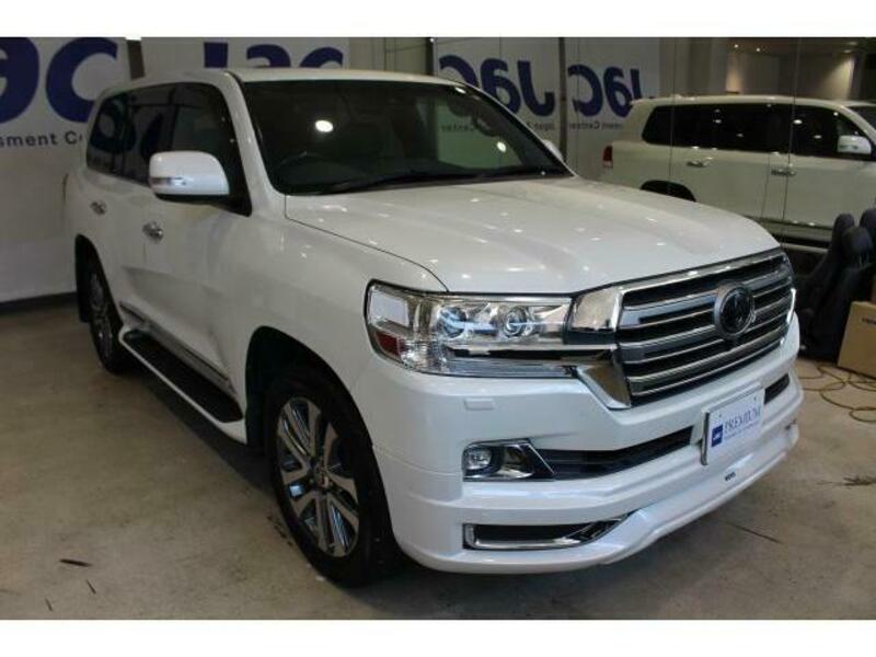 LAND CRUISER