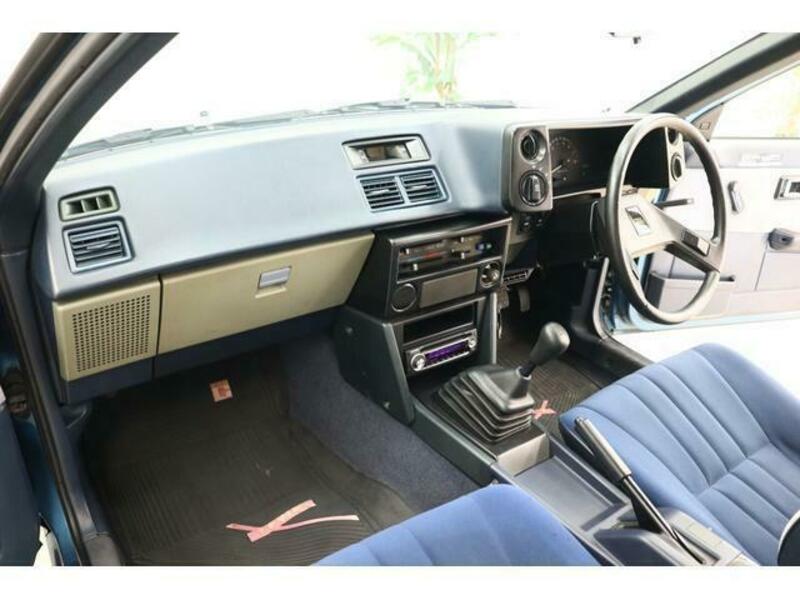 COROLLA LEVIN