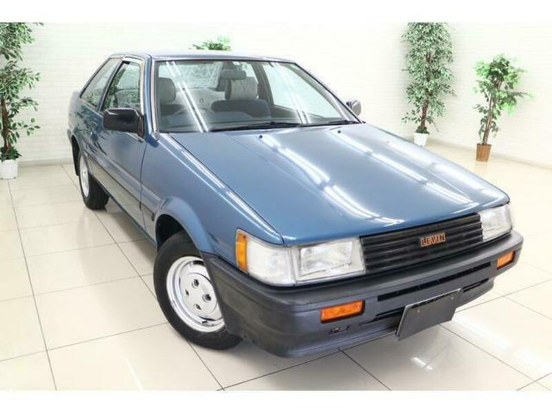 COROLLA LEVIN
