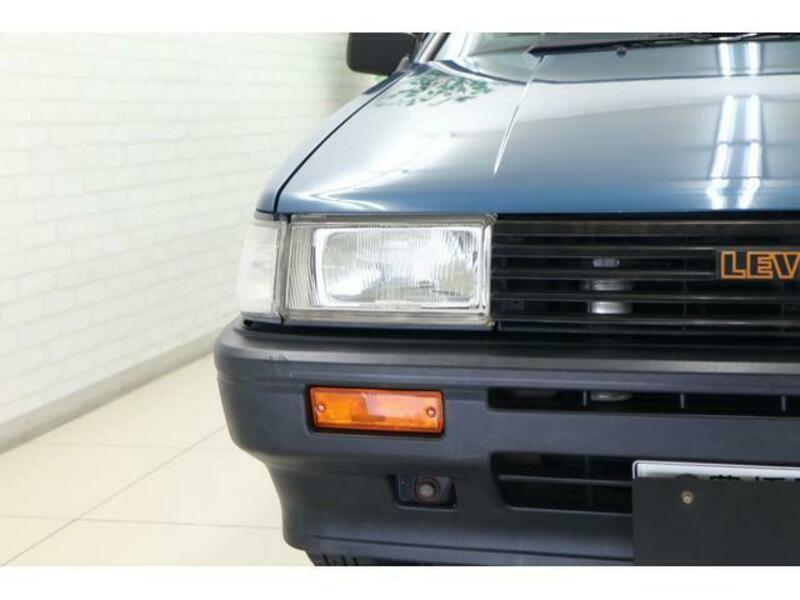 COROLLA LEVIN