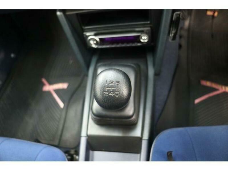 COROLLA LEVIN