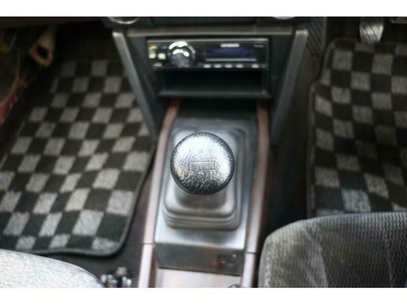 COROLLA LEVIN