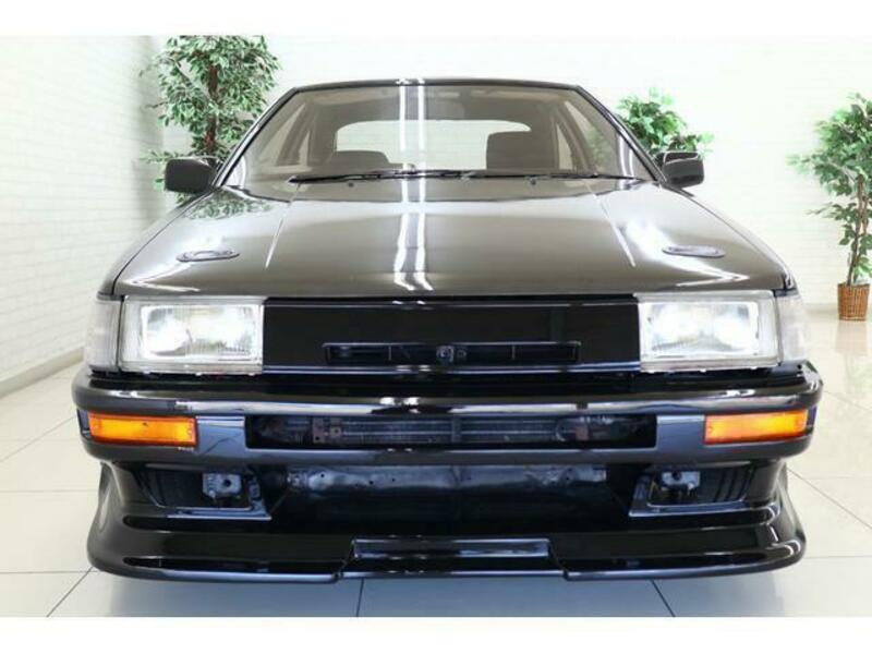 COROLLA LEVIN