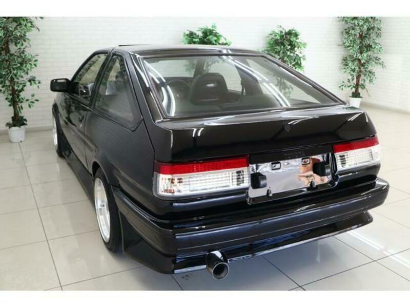 COROLLA LEVIN