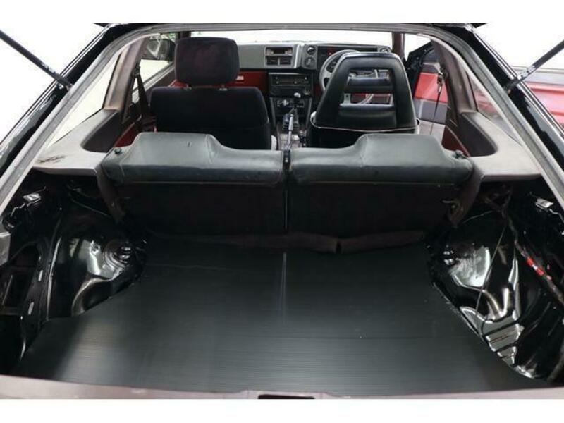 COROLLA LEVIN