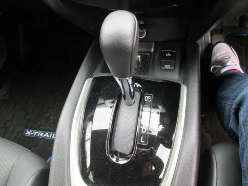 X-TRAIL