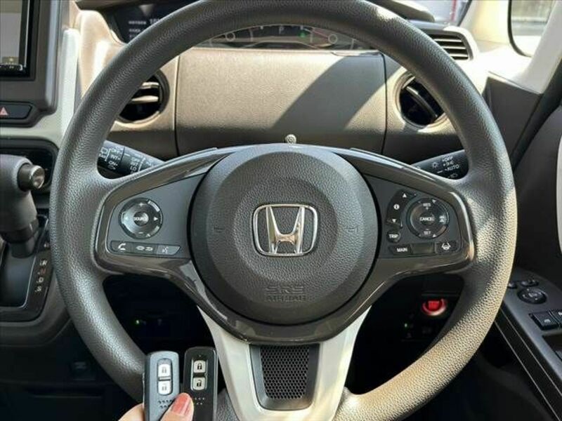 N BOX