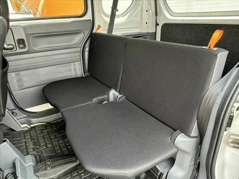 N-VAN