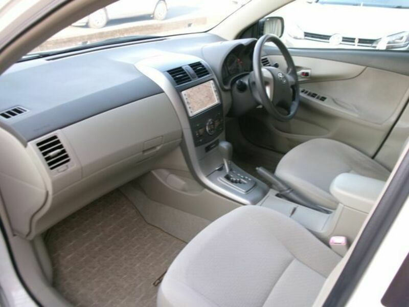 COROLLA AXIO