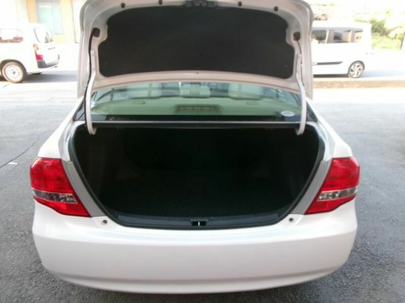COROLLA AXIO