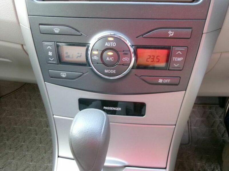 COROLLA AXIO