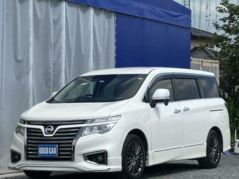 NISSAN ELGRAND