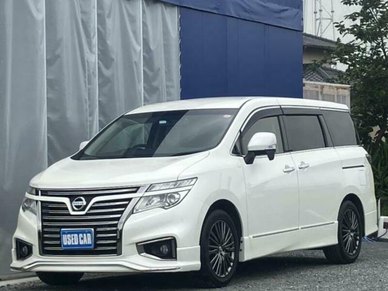 NISSAN ELGRAND
