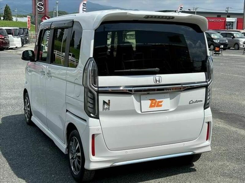 N BOX CUSTOM