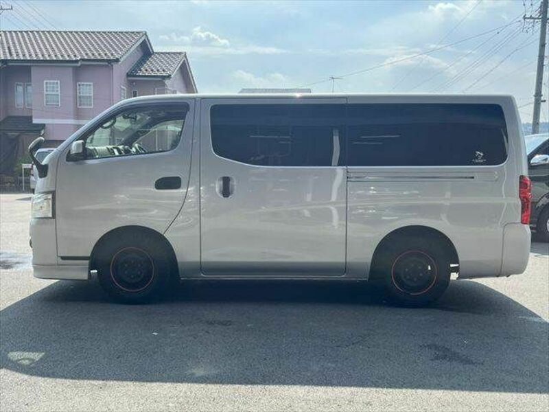 NV350 CARAVAN