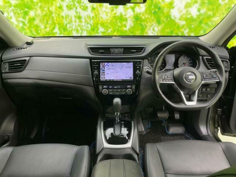 X-TRAIL