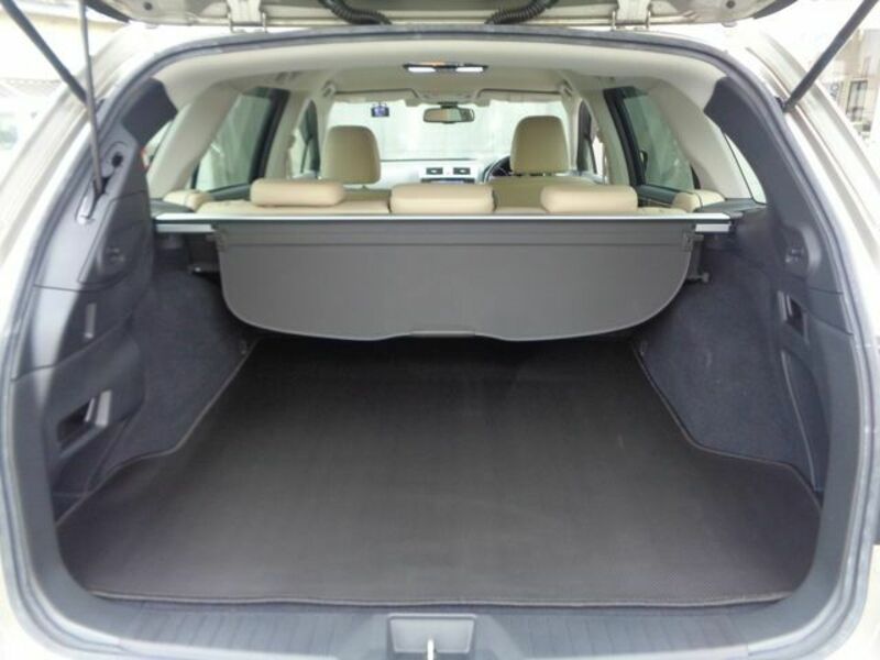 LEGACY OUTBACK