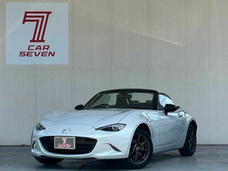 ROADSTER-0