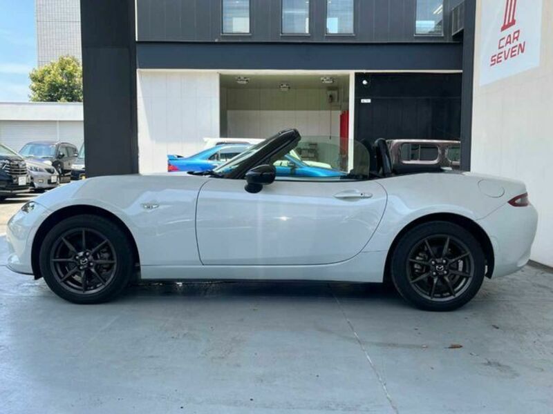 ROADSTER