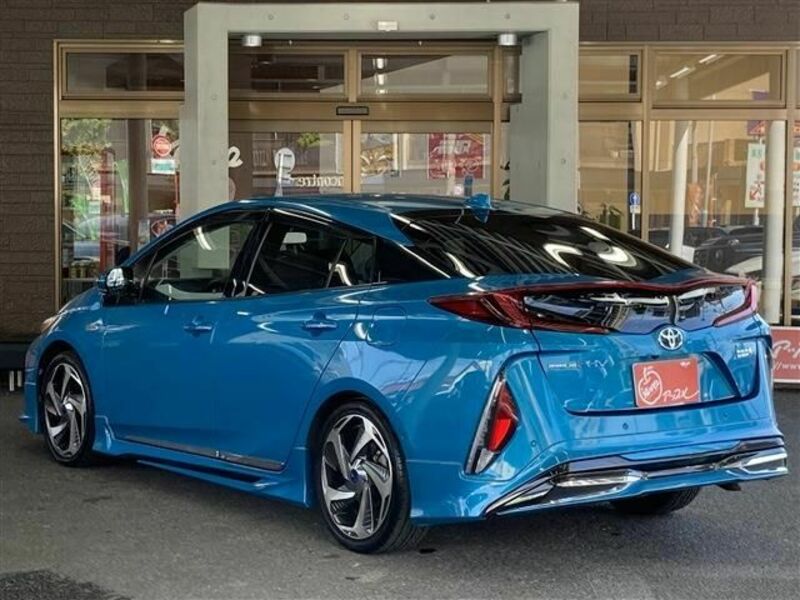 PRIUS PHV