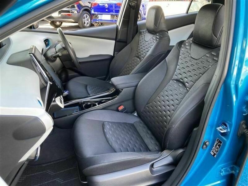 PRIUS PHV