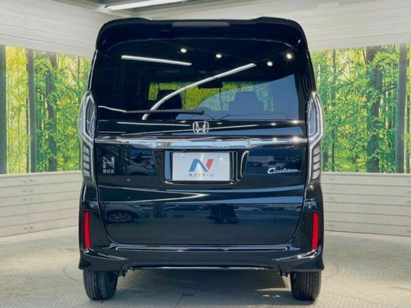 N BOX CUSTOM